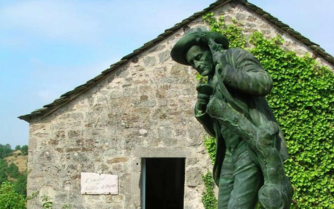 Statue Jean-Henri Fabre